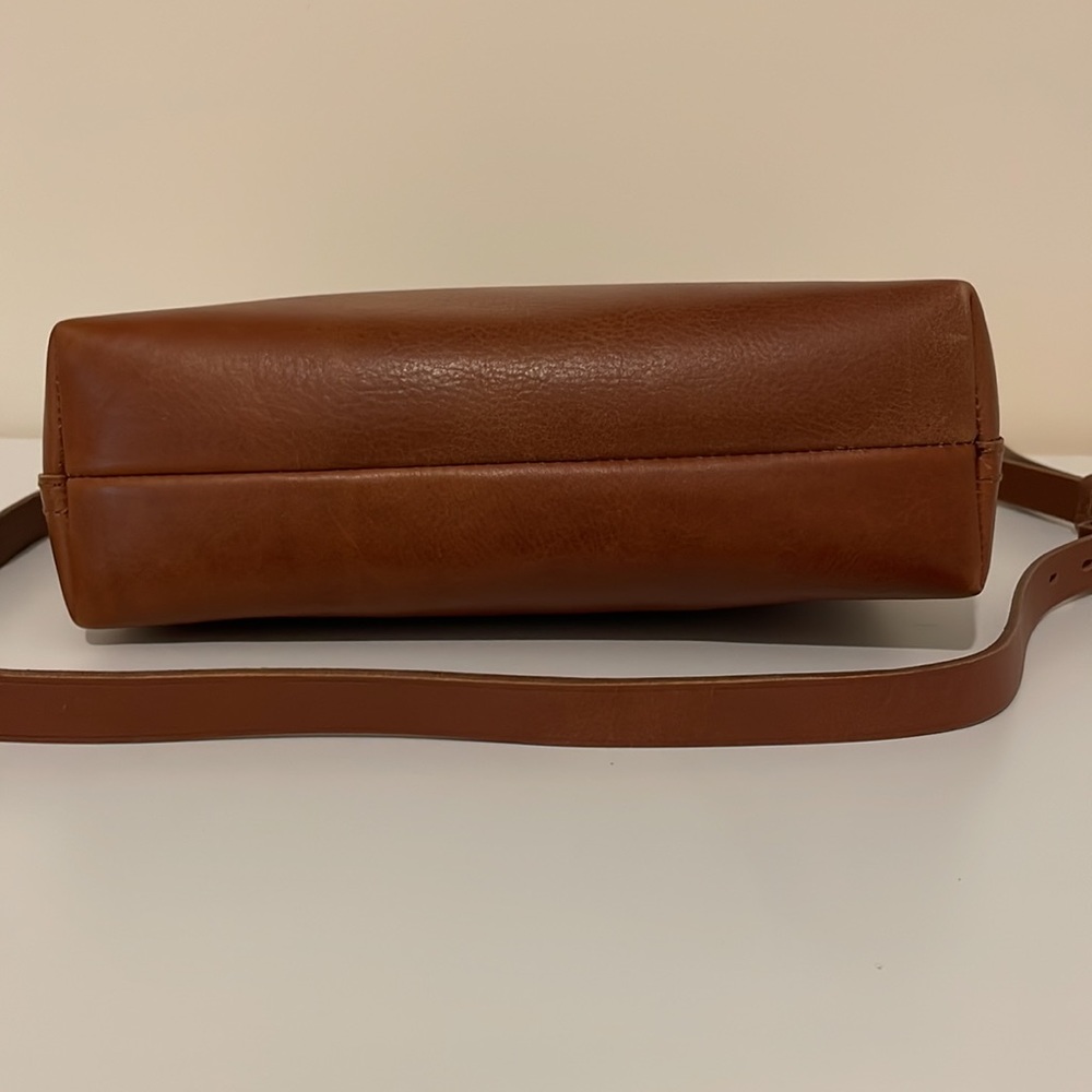 Madewell The Zip-Top Transport Crossbody - Picture 8 of 11